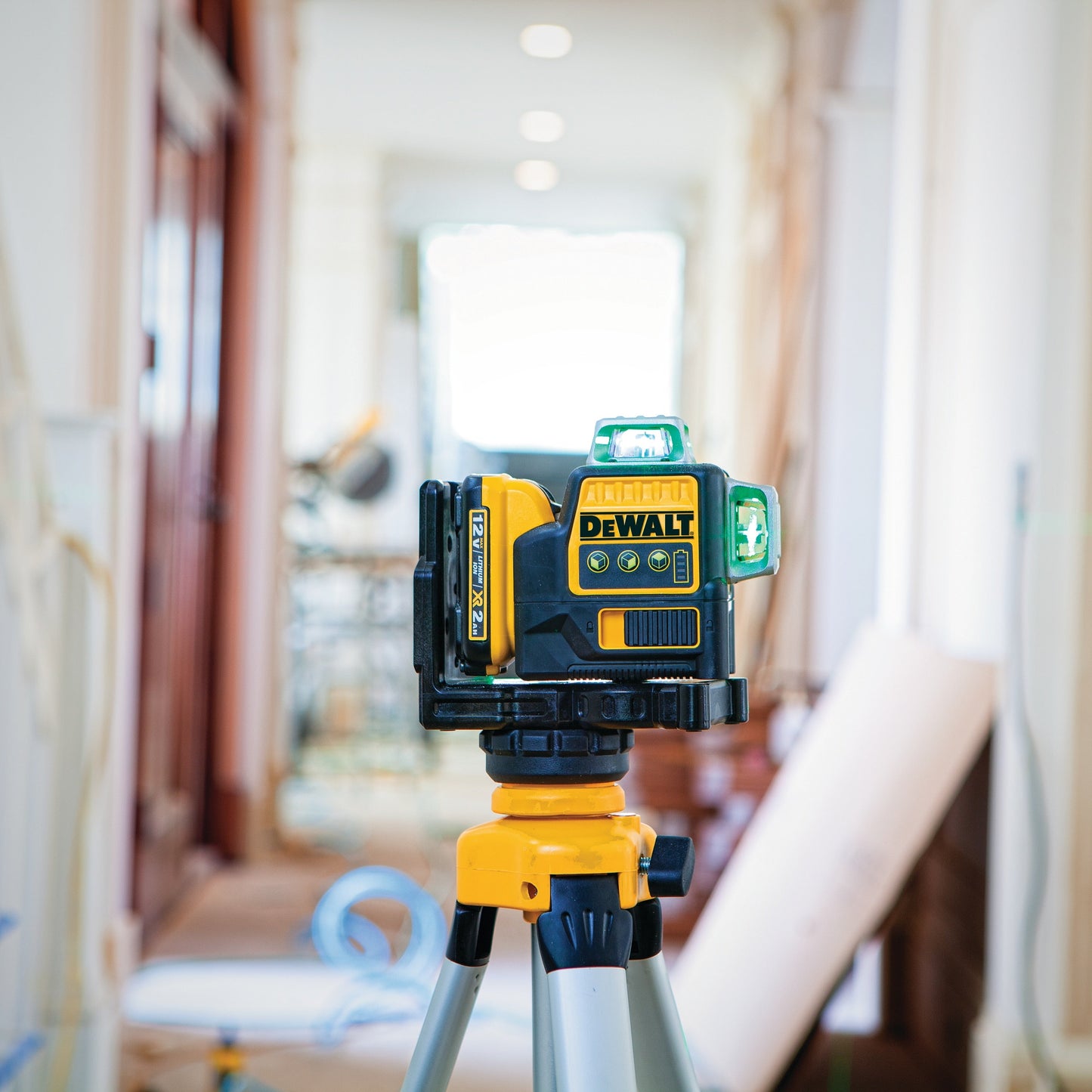 DW089LG 12V 3x360 Green Line Laser Level